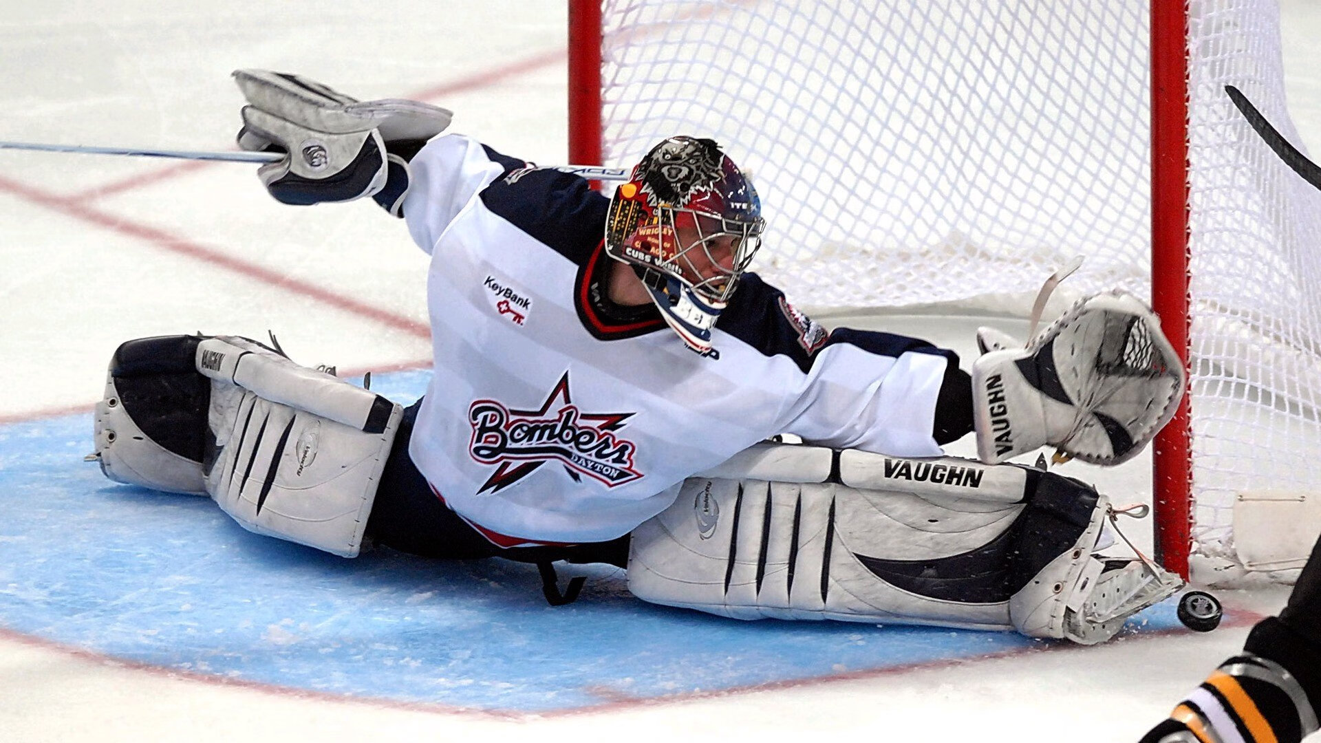 2026年中国铁人三项联赛总决赛 终点线前3人冲刺同秒